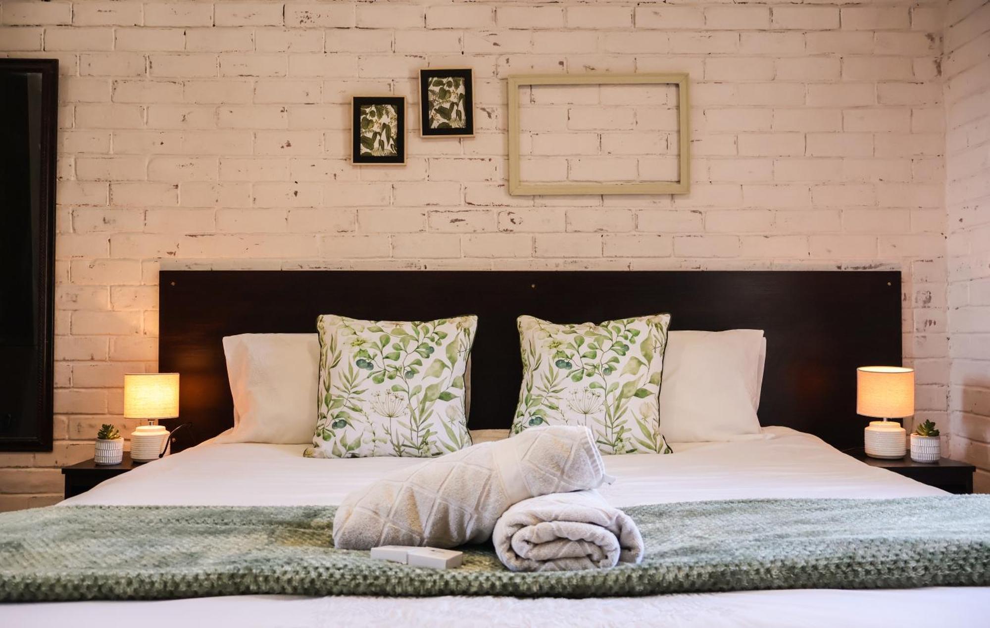 Bed and Breakfast Rooiberg View Кларенс Екстер'єр фото