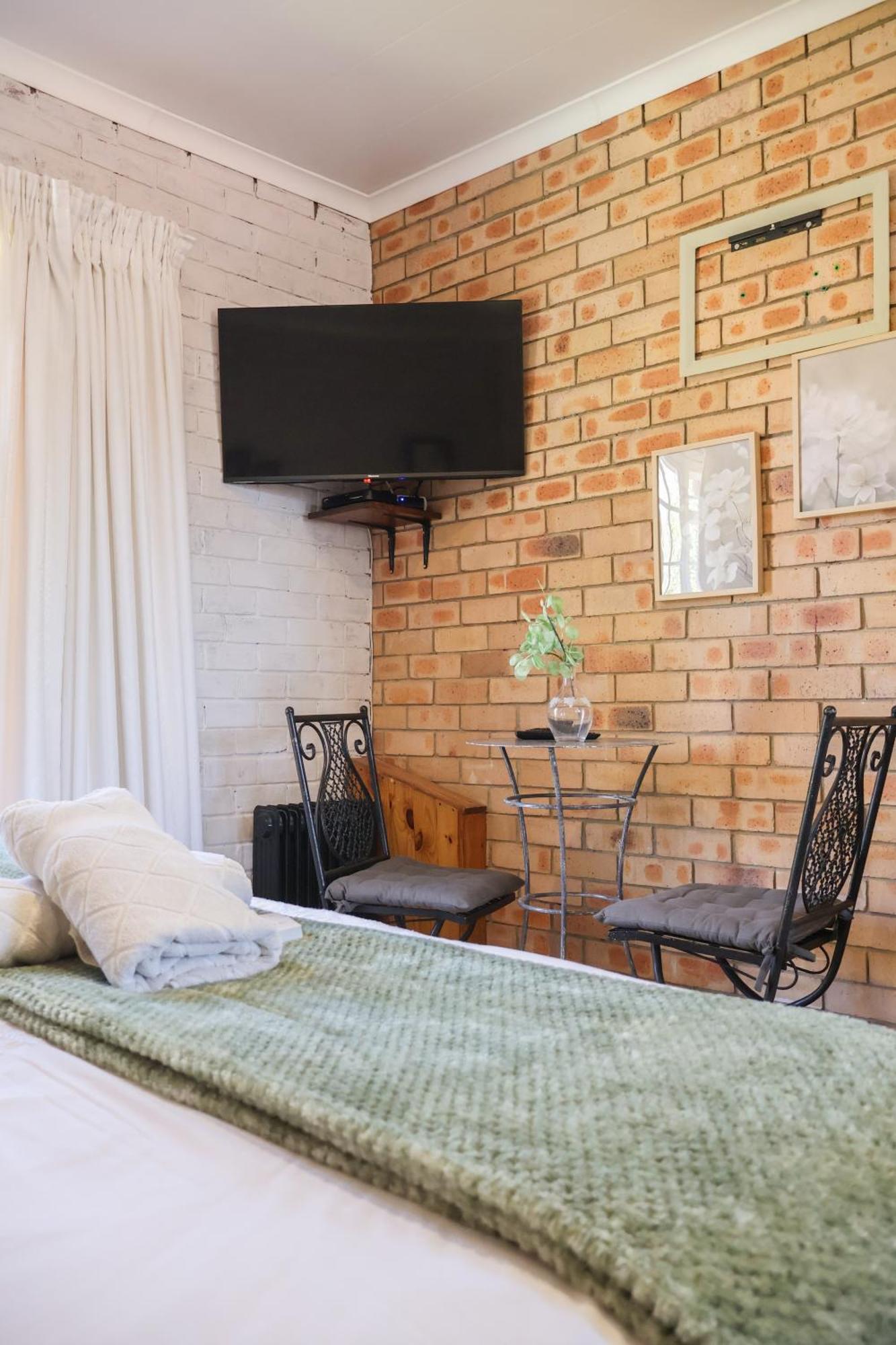 Bed and Breakfast Rooiberg View Кларенс Екстер'єр фото