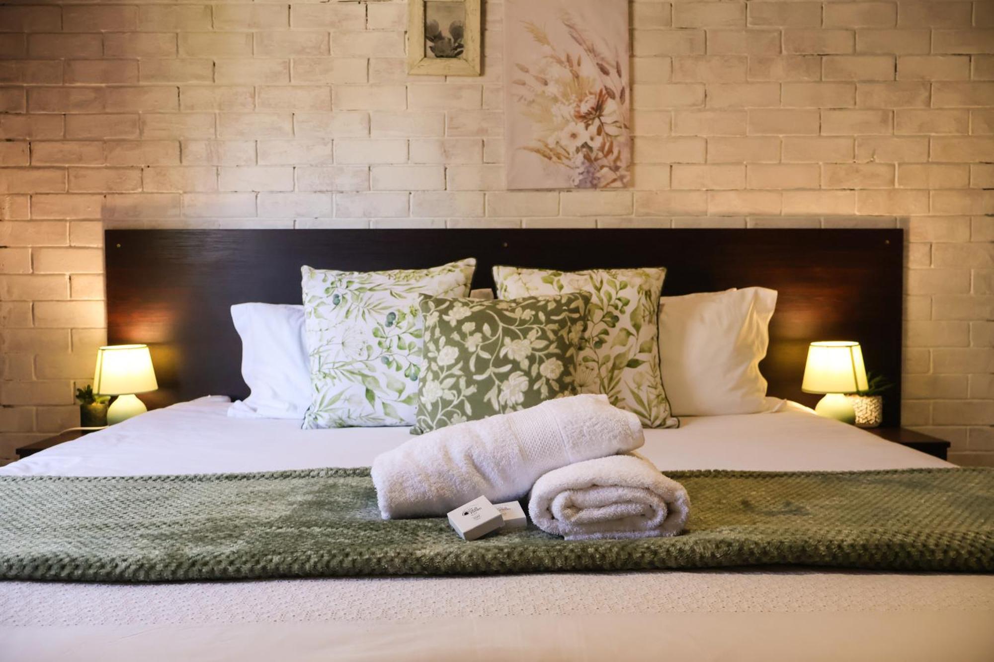 Bed and Breakfast Rooiberg View Кларенс Екстер'єр фото
