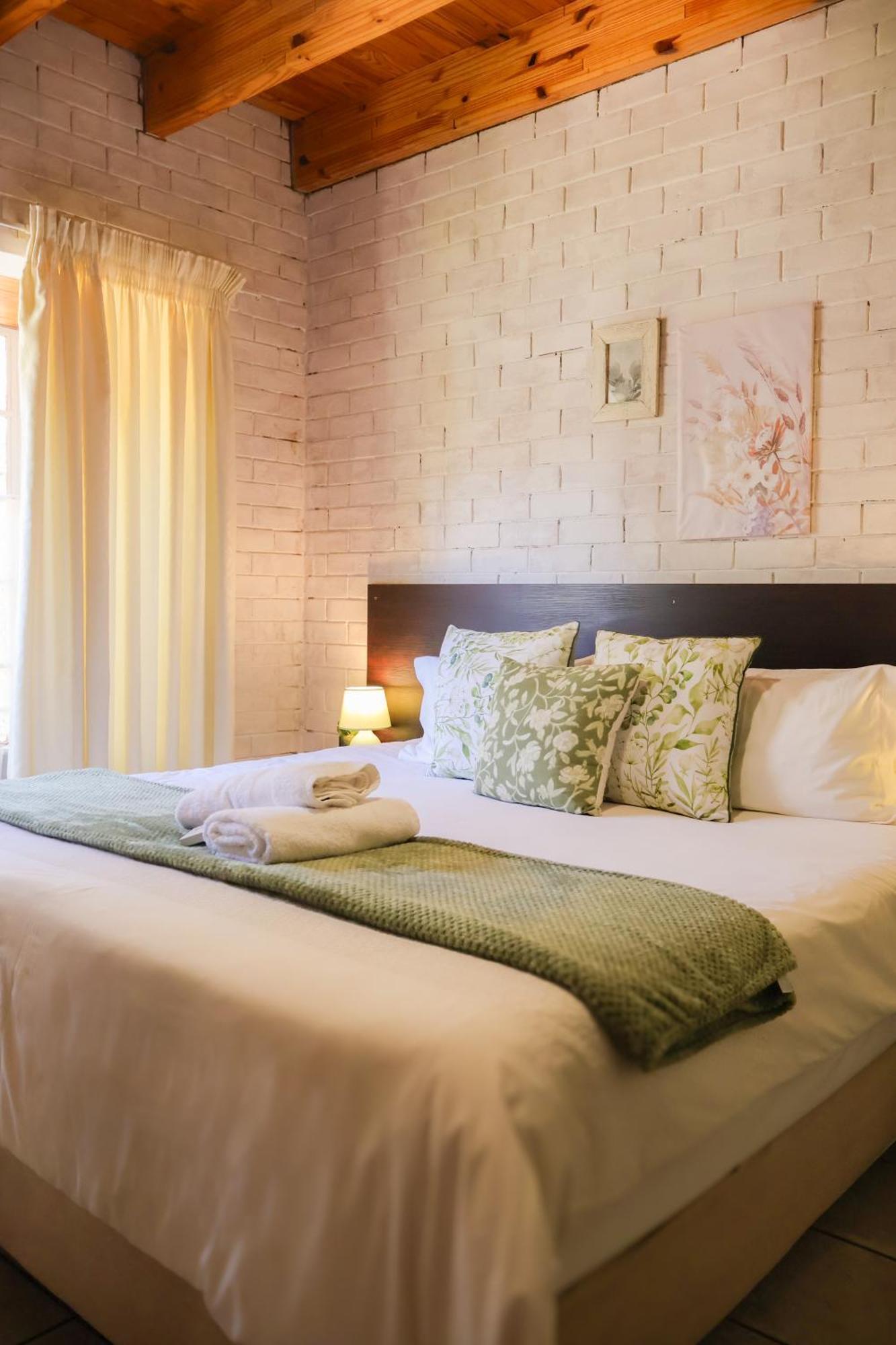 Bed and Breakfast Rooiberg View Кларенс Екстер'єр фото